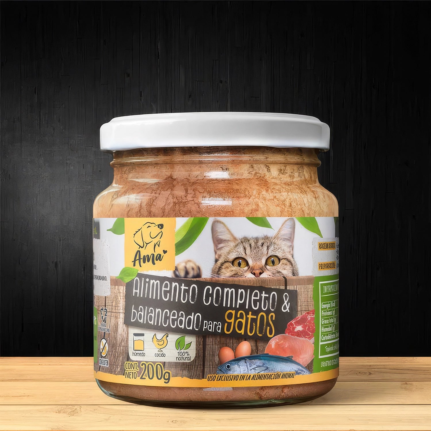 Ama Alimento Húmedo para Gatos en frasco de vidrio de 200 g, receta completa y balanceada con ingredientes naturales.