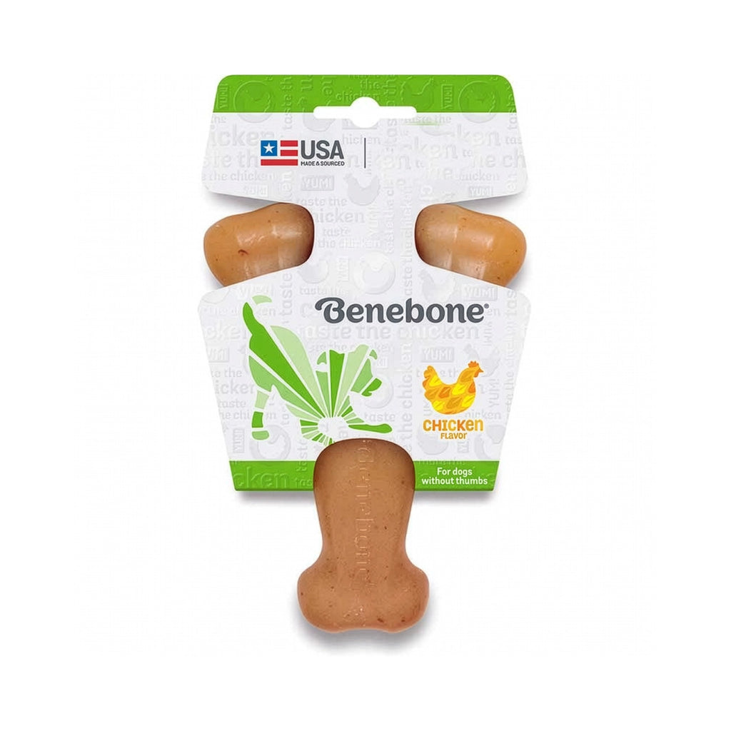 Benebone Wishbone Pollo con forma de hueso en Y, juguete masticable con sabor a pollo para perros, presentado en su empaque original.