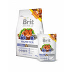 Brit Animals para Hamster, alimento completo para hámster en bolsa con imagen de un hámster, flores e ingredientes naturales.