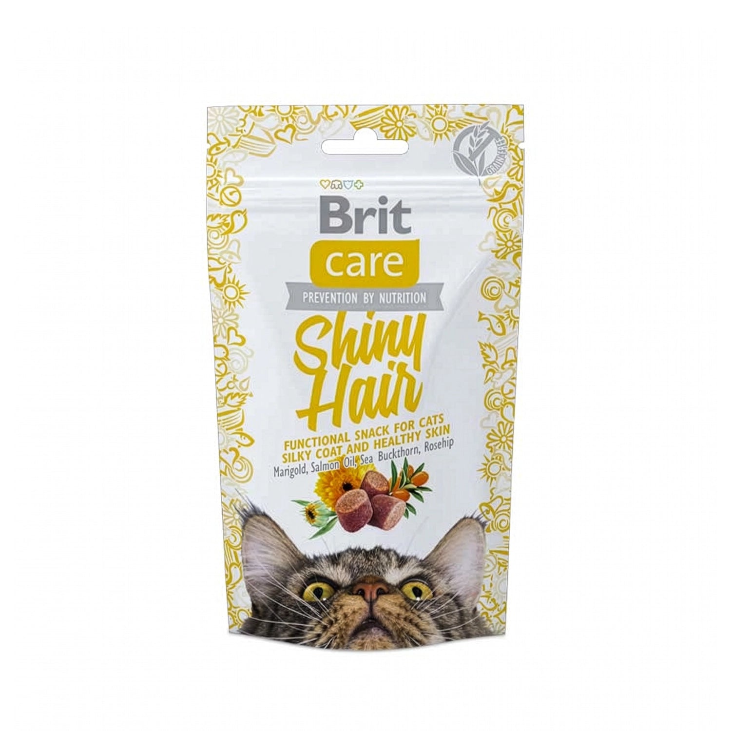 Brit Care Snack Shiny Hair Salmón para Gatos en bolsa con premios funcionales, imagen de un gato y fórmula para piel sana y pelaje brillante.