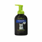 Shampoo Seco FURminator para Gatos en espuma sin enjuague, con dispensador y envase negro, diseñado para reducir el exceso de pelo.