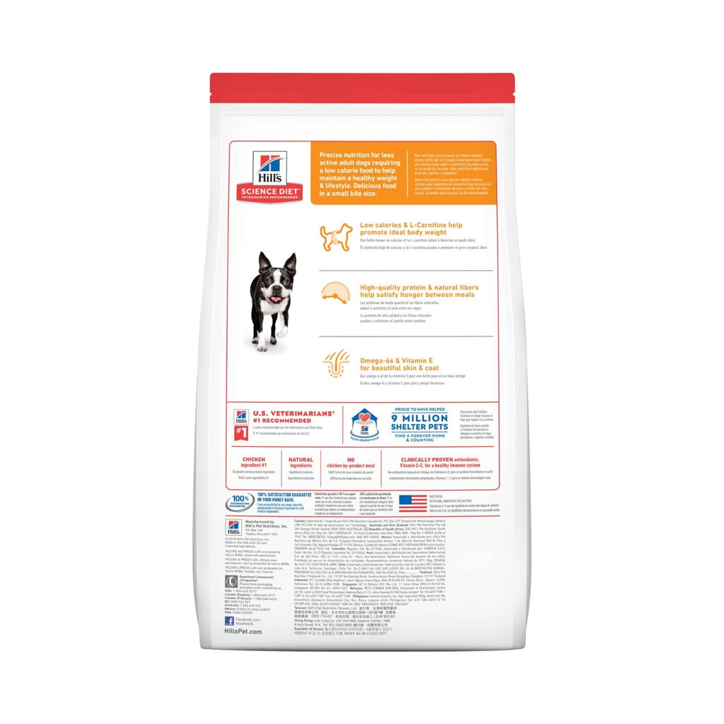 Hill's Adult Light Small Bites para Perros en bolsa blanca Science Diet con imagen de un Boston Terrier y receta con pollo y cebada.
