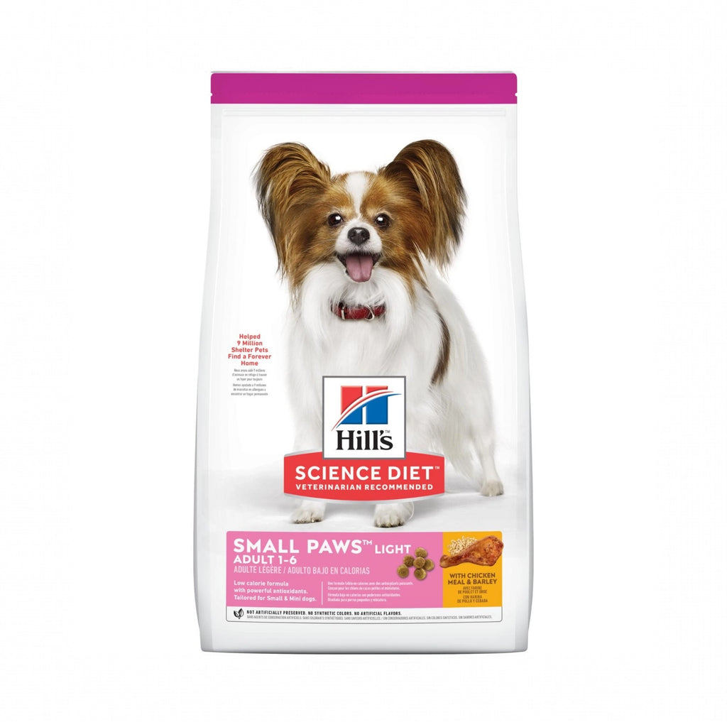 Hill's Small Paws Light para Perros en bolsa blanca Science Diet con imagen de un perro pequeño y receta de pollo con cebada.