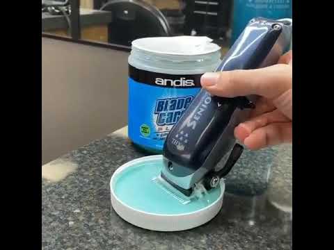 Lubricante Andis 7 en 1 "Blade Care Plus" para Cuchillas 