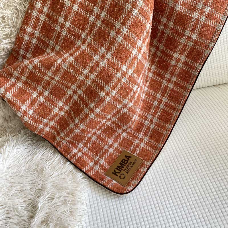 Kimba Eco Manta Canelo Escocés Nar/Crudo - Chile / 100 x 75 cm