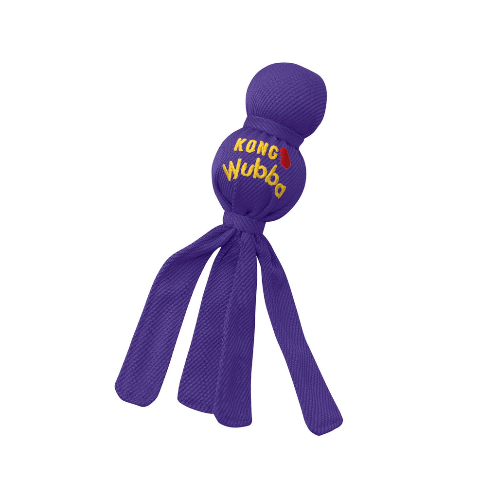Juguete KONG WUBBA color morado para perros, diseño con pelota resistente y cintas largas para lanzar, tirar y jugar.