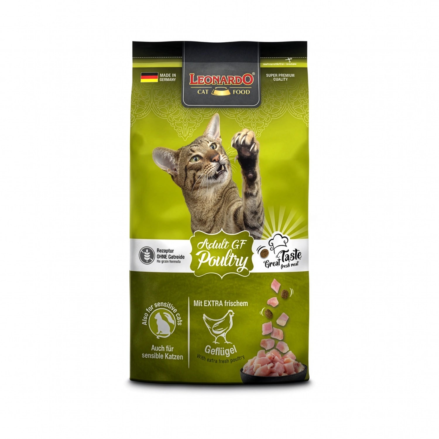 Leonardo Gato Adulto GF Poultry alimento para gatos sensibles, bolsa verde con gato atigrado y ave fresca.