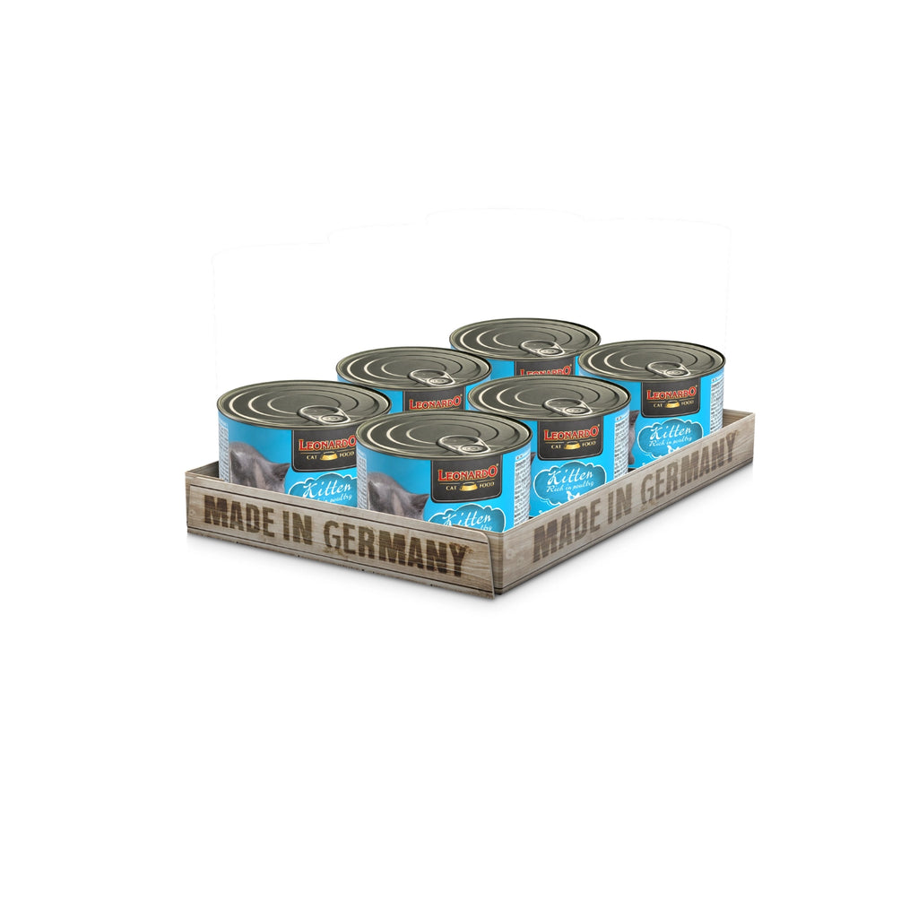 Lata Leonardo Lata Gatitos para gatos pequeños 6 pack, diseño azul con gatito gris y proteína de ave premium.