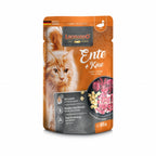 Leonardo Pouch Pato y Queso alimento húmedo para gatos, pouch premium con trozos de pato y queso cremoso.