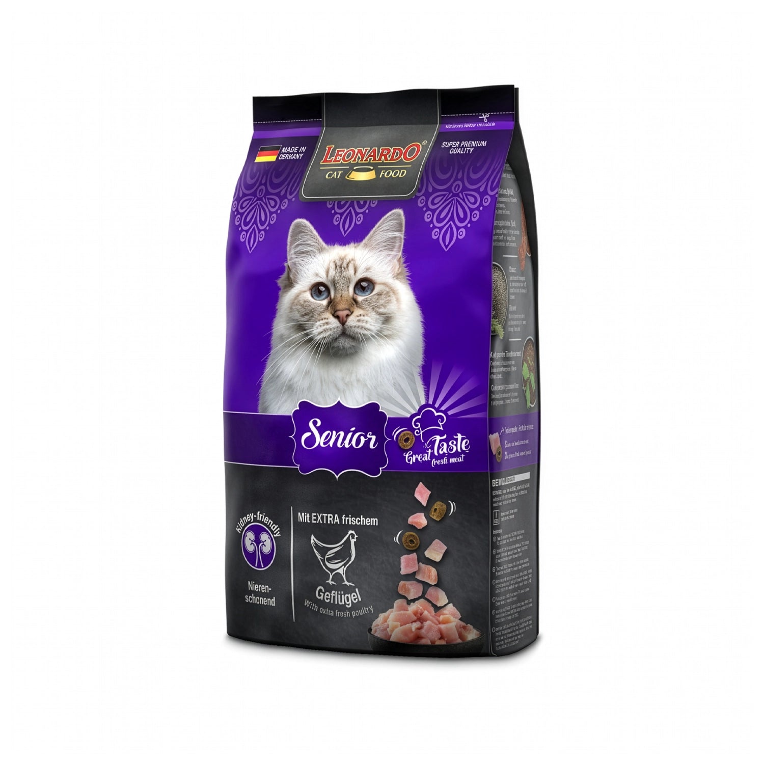 Leonardo Gato Senior alimento para gatos mayores sabor ave, envase morado con retrato de gato blanco y trozos de pollo.