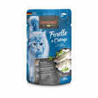 Leonardo Pouch Trucha y Catnip alimento húmedo para gatos, envase azul con gato blanco y trucha fresca.