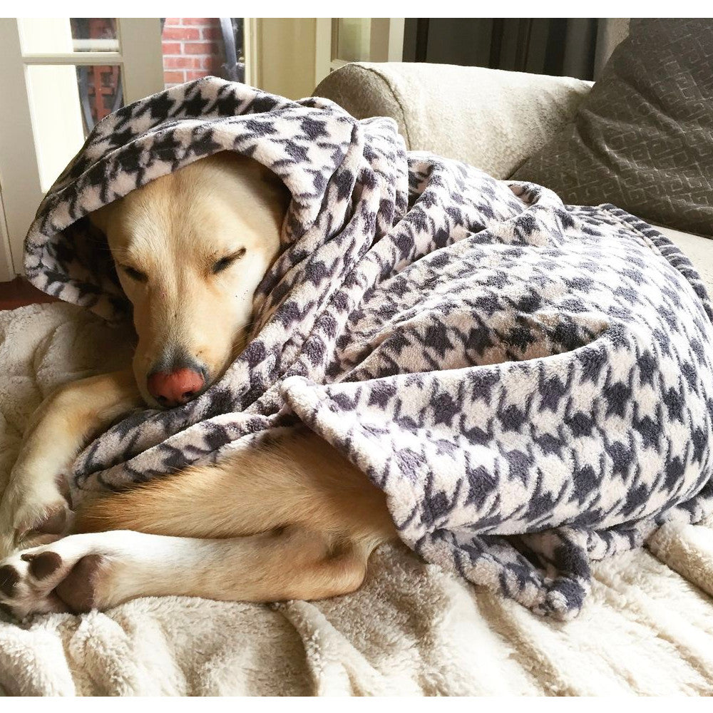 Manta para Mascotas "Houndstooth" Tall Tails - 51 cm x 76 cm