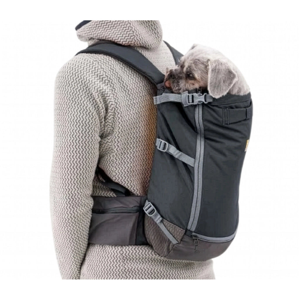 Ruffwear Mochila Outdoor para Mascotas en color negro y gris, con correas ajustables, cierre lateral y diseño ergonómico.