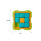 Nina Ottosson Puzzle Challange Slider para perros con tablero interactivo verde, piezas deslizantes azules con huellas y compartimentos