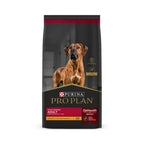 Bolsa de Pro Plan Perro Adulto Razas Grandes, alimento premium con pollo, diseño negro con imagen de perro y sello Optihealth.