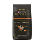 Pro Plan Sensitive Skin Adult Razas Medianas y Grandes, alimento para perros adultos con imagen de perro y fórmula para piel sensible.