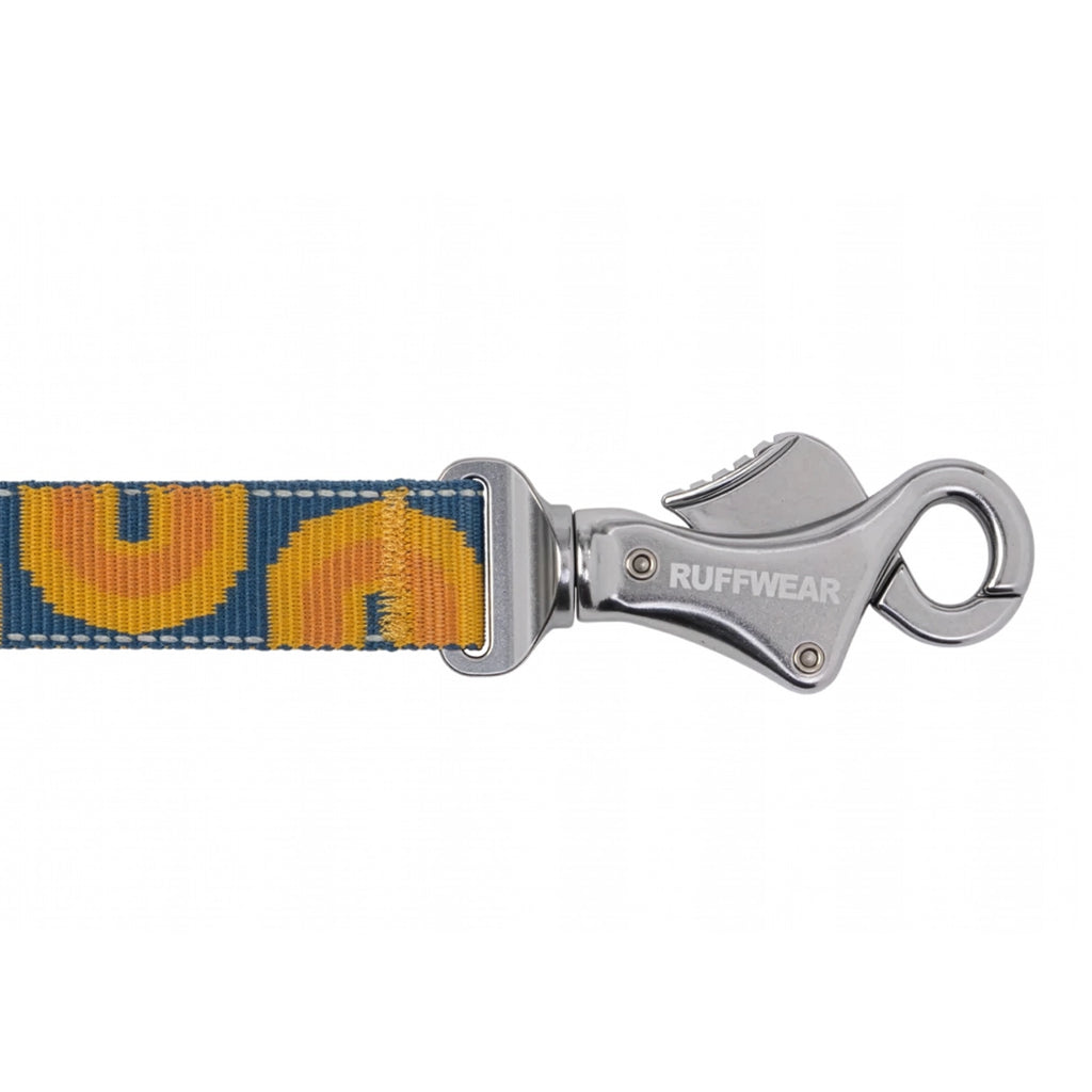 Correa Manos Libres "Crag Reflective" Ruffwear con diseño, asa acolchada ajustable y mosquetón metálico.