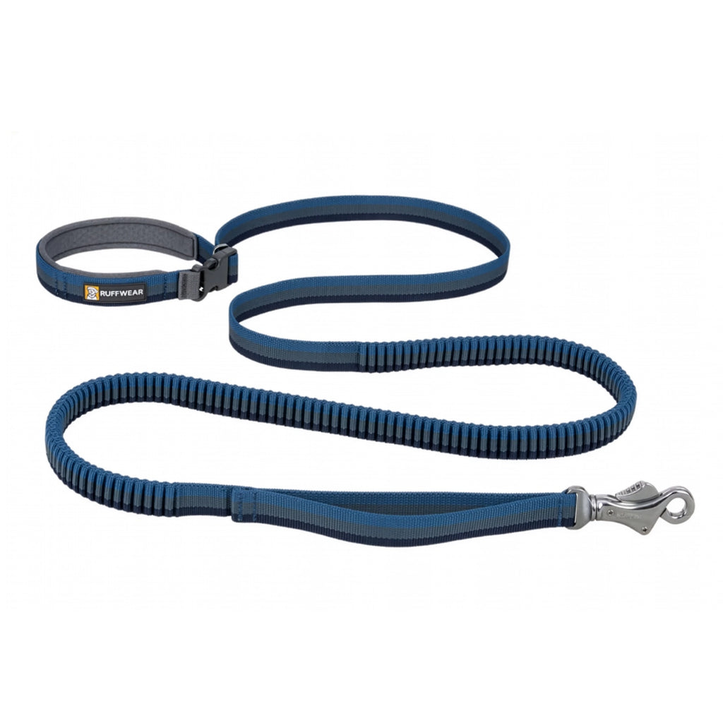 Correa Manos Libres Roamer Bungee Ruffwear , con tramo elástico, asa acolchada ajustable y mosquetón metálico.