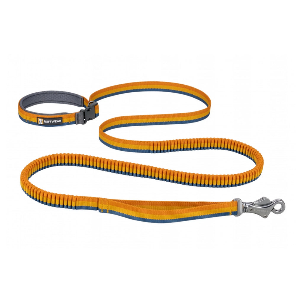 Correa Manos Libres Roamer Bungee Ruffwear , con tramo elástico, asa acolchada ajustable y mosquetón metálico.