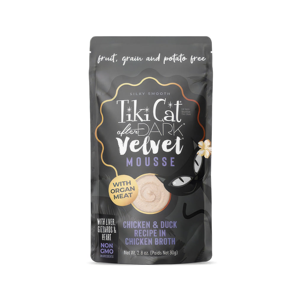 Tiki Cat Pouch After Dark Velvet Mousse Pollo y Pato para Gatos con mousse suave de pollo y pato en caldo, formato pouch.