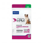 Perro Senior Large & Medium Virbac HPM alimento seco, bolsa blanca con franja rosada y perro, para razas medianas y grandes.