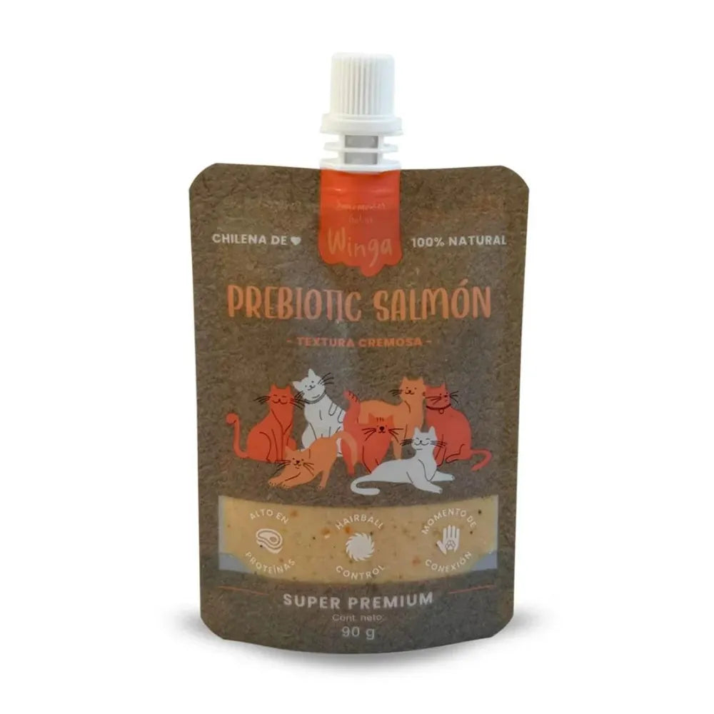 Winga Prebióticos Salmón para Gatos 90 g en pouch kraft con boquilla, ilustraciones de gatos y diseño natural con textura cremosa